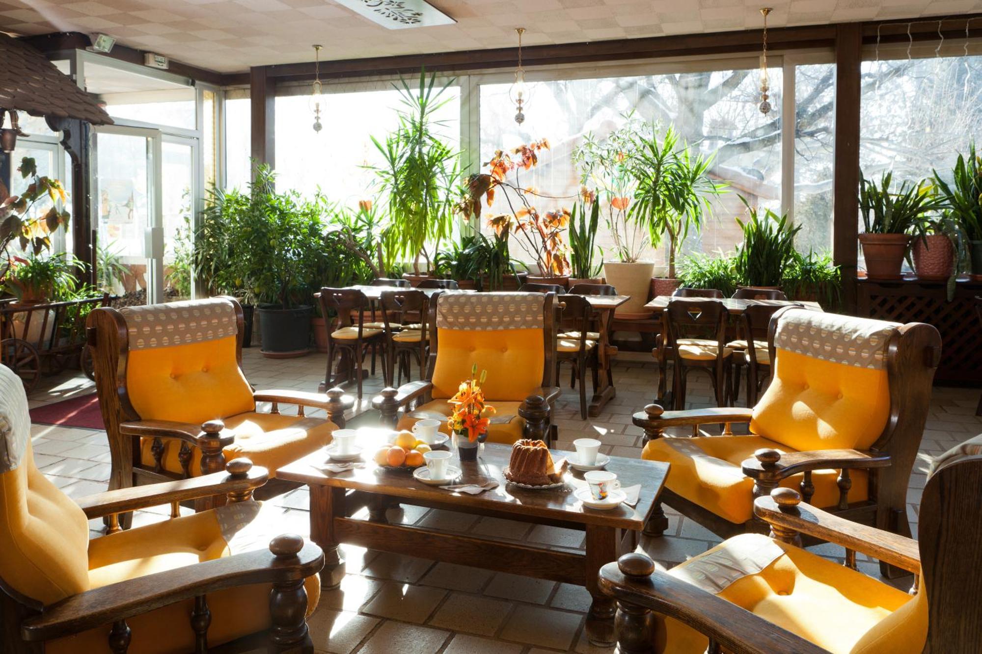 Hotel Restaurant Pavillon Carina แก็ป ภายนอก รูปภาพ