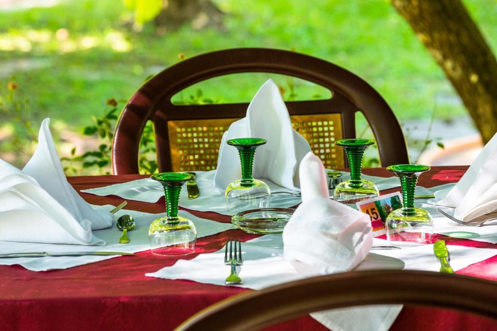 Hotel Restaurant Pavillon Carina แก็ป ภายนอก รูปภาพ